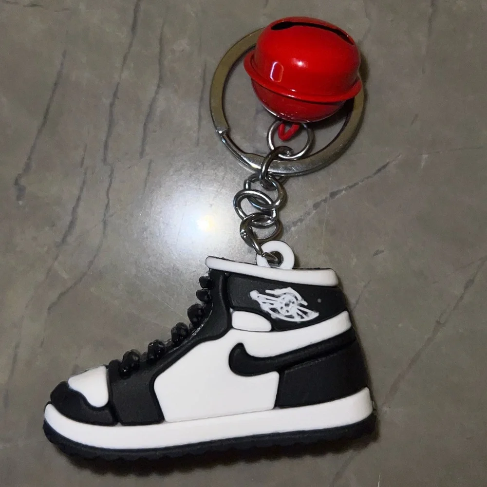 Nike sneaker key chain - Picture 2 of 2